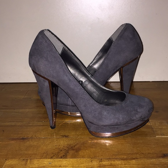 Forever 21 Shoes - LAST CALL ! F21 Platform Heel Grey w/ Silver Heel